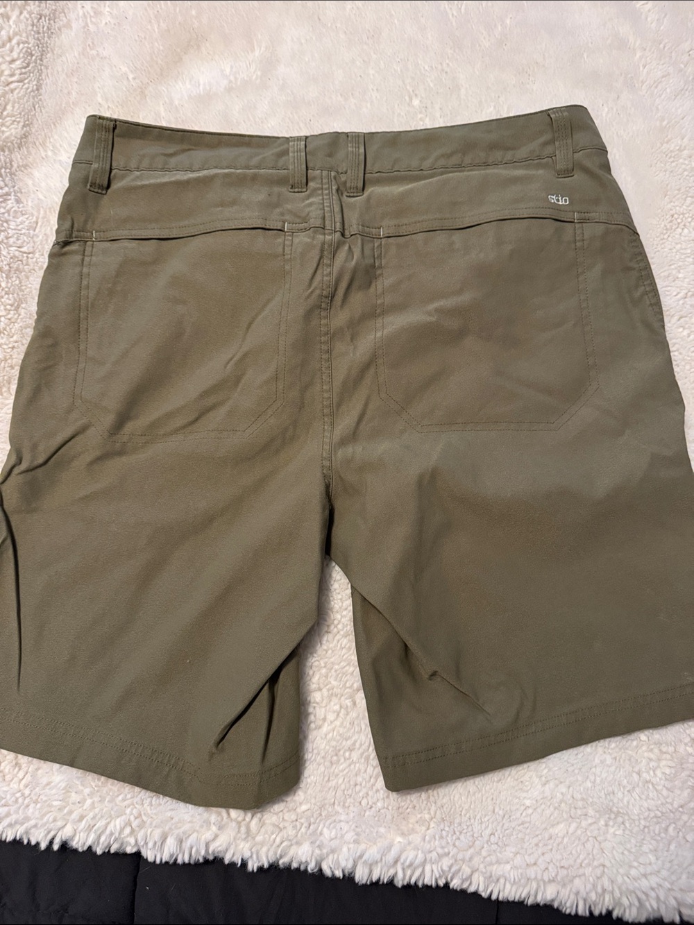 Stio Men's Olive Flat-Front Active Shorts - Picture 3 of 3